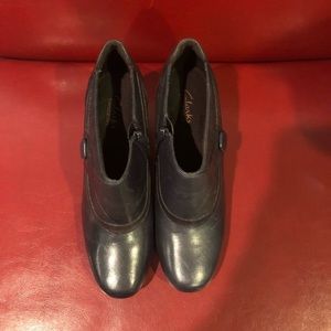 Clark’s Ladies Leather Shoes